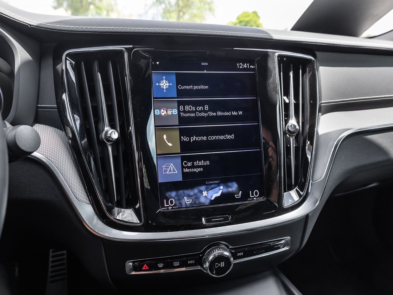 2022 Volvo S60 R-Design-16