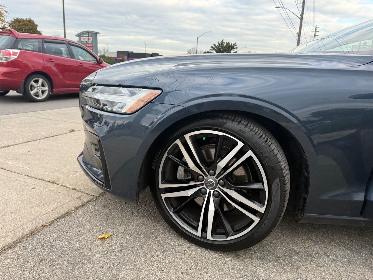 2022 Volvo S60 R-Design-31