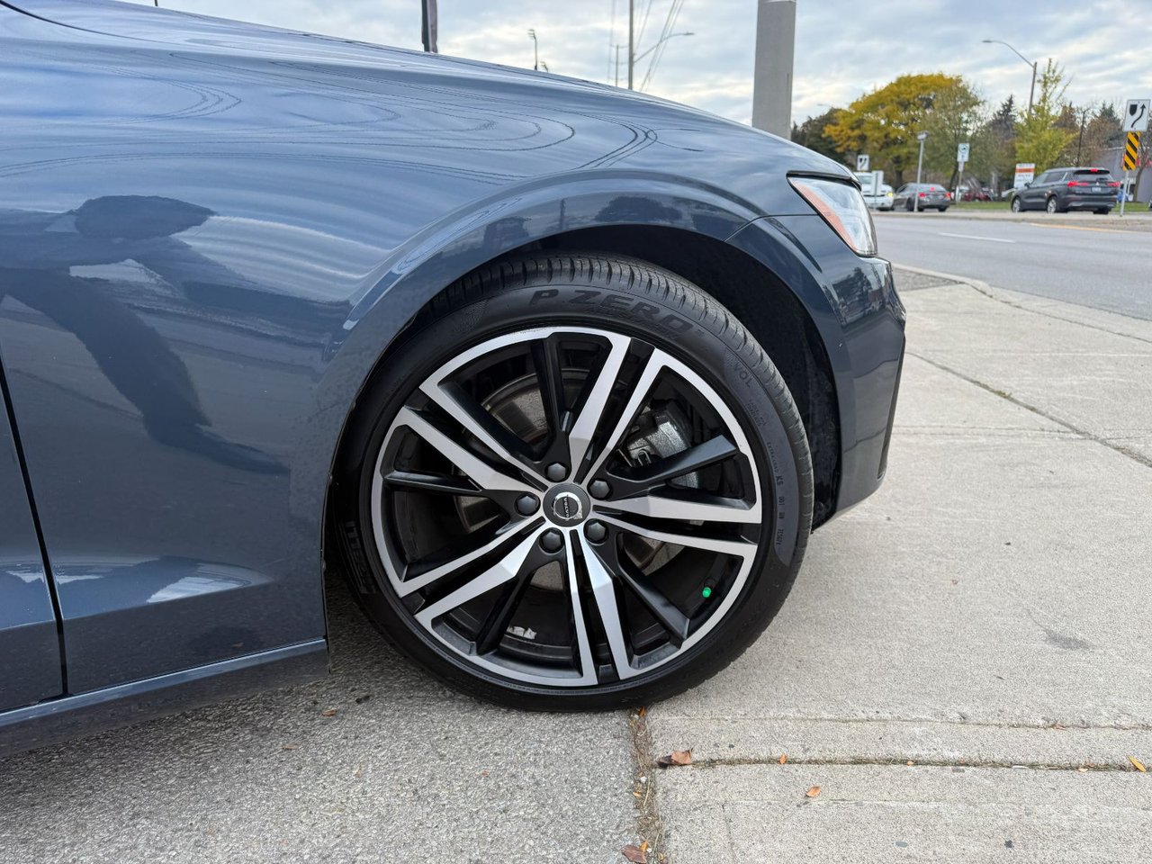 2022 Volvo S60 R-Design-28