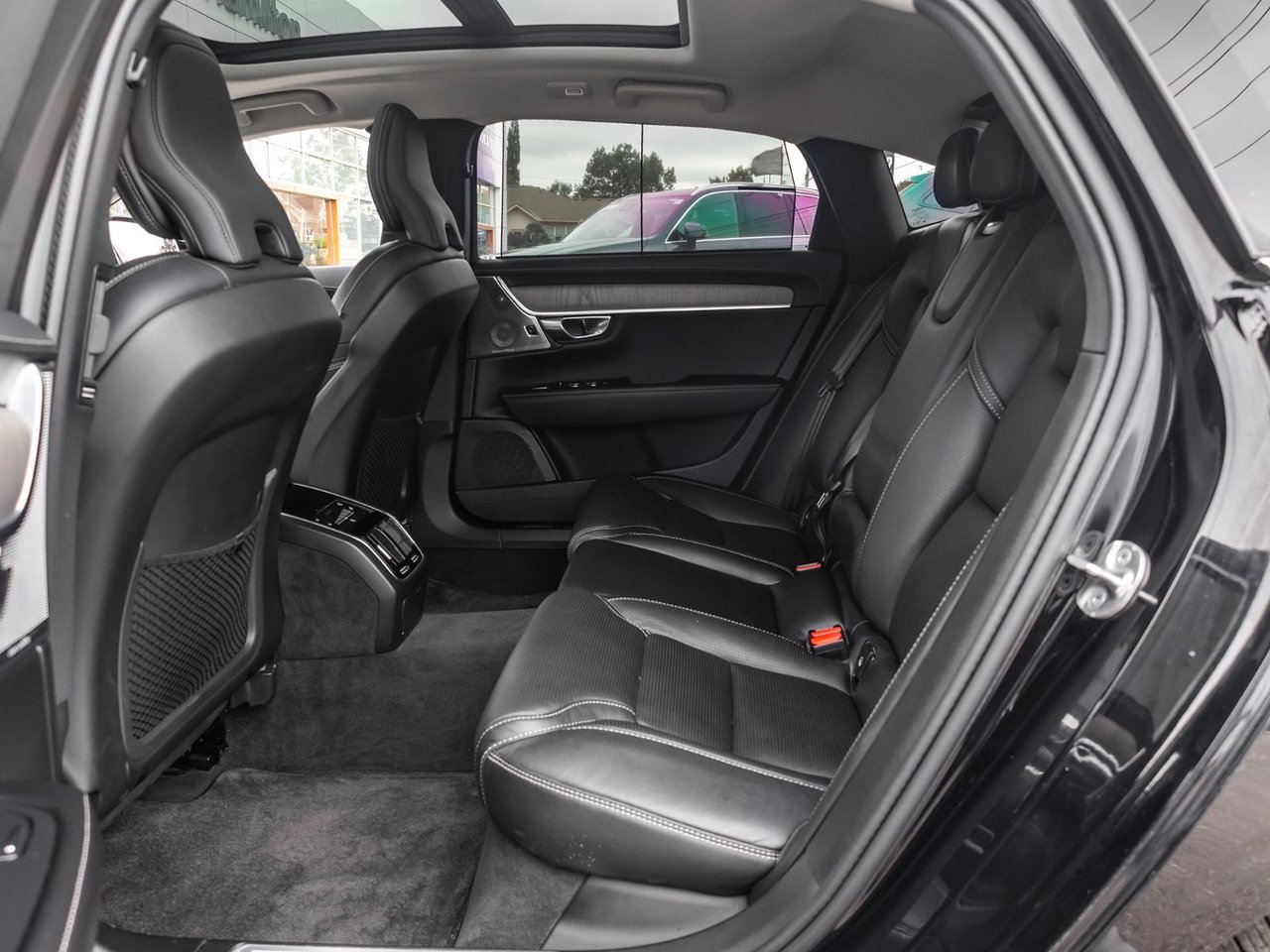 2022 Volvo S90 Inscription-26