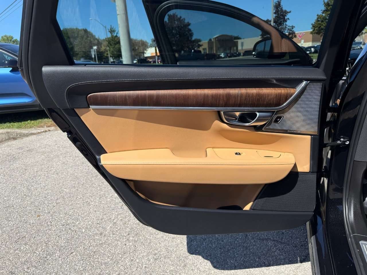 2023 Volvo S90 Ultimate Bright Theme-18