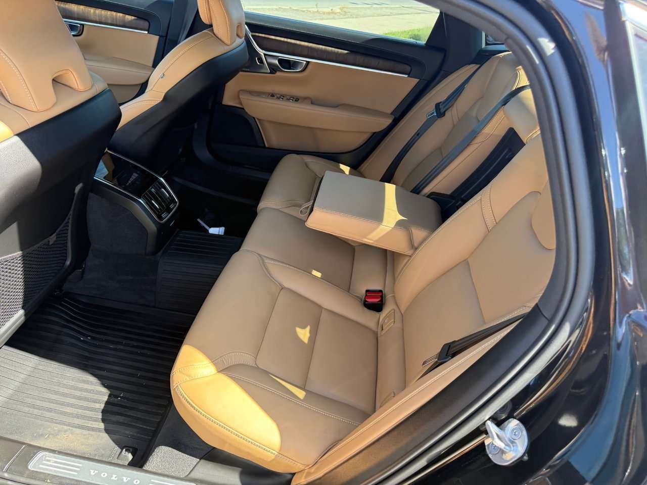 2023 Volvo S90 Ultimate Bright Theme-13