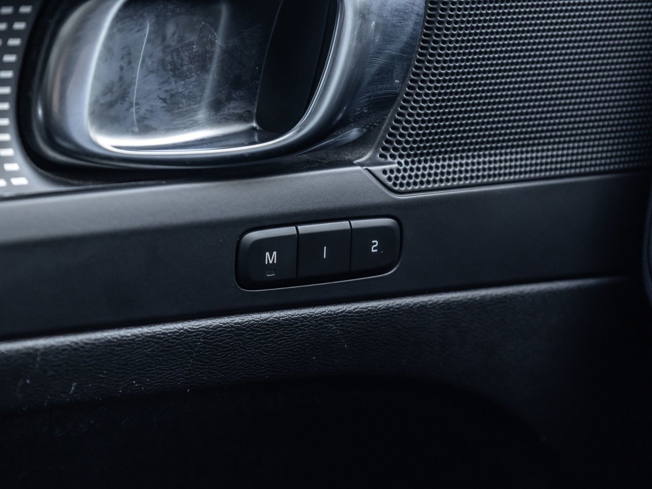 2020 Volvo XC40 R-Design-14