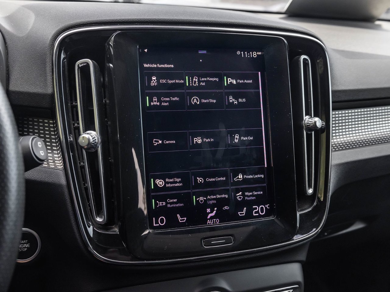 2020 Volvo XC40 R-Design-21
