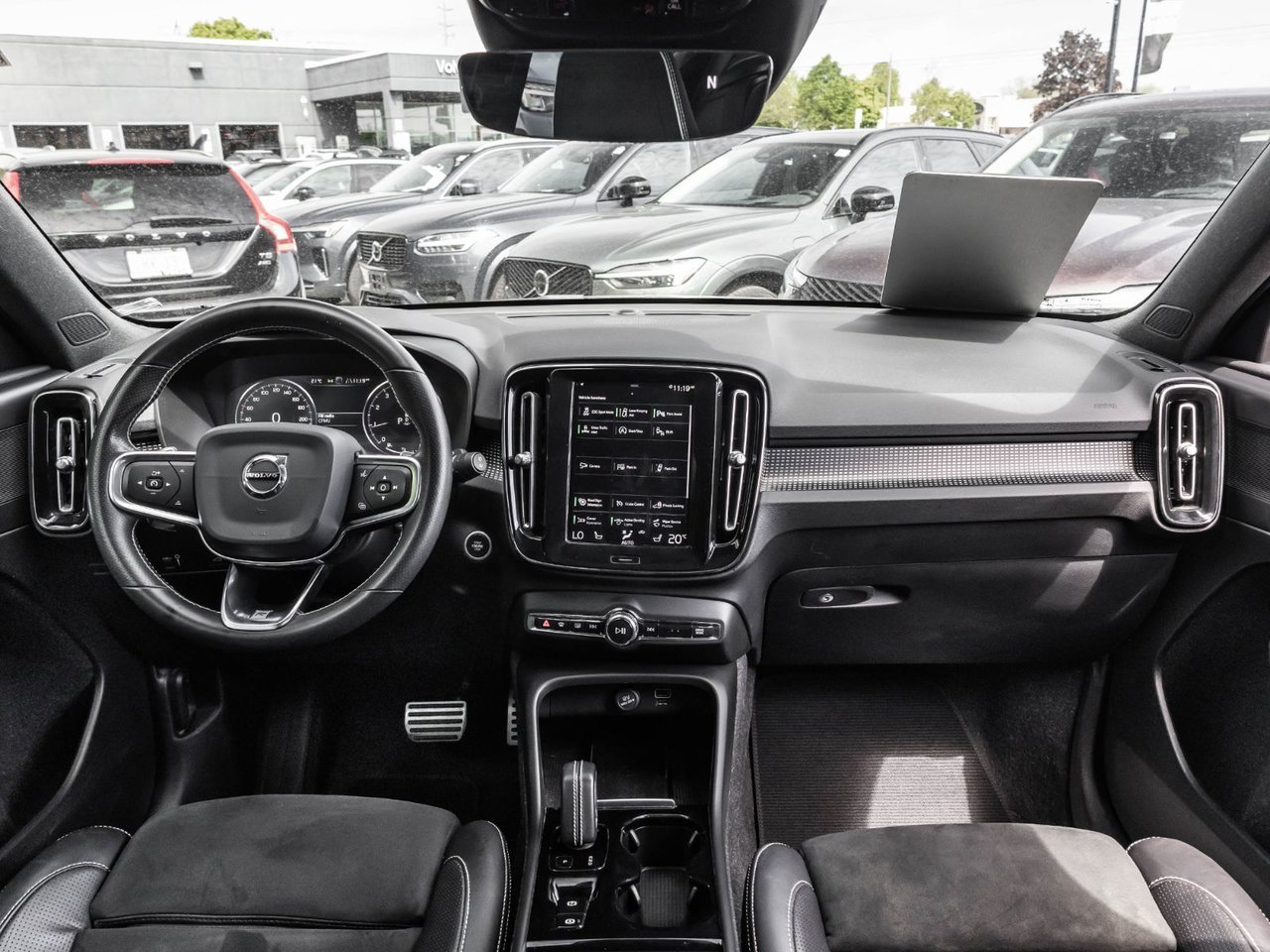 2020 Volvo XC40 R-Design-26