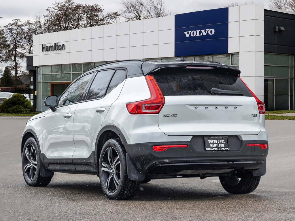2022 Volvo XC40 R-Design-4