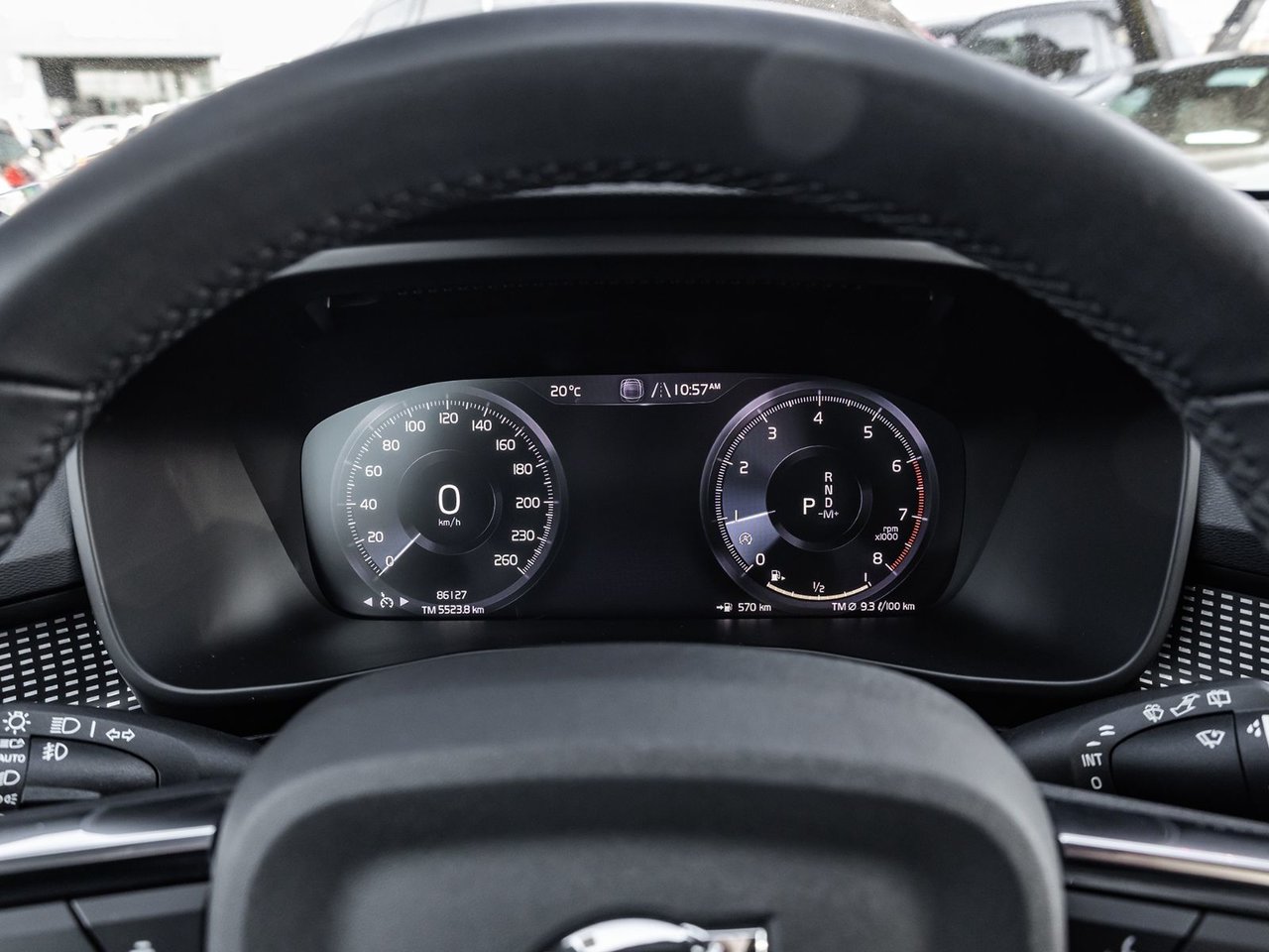 2022 Volvo XC40 R-Design-11