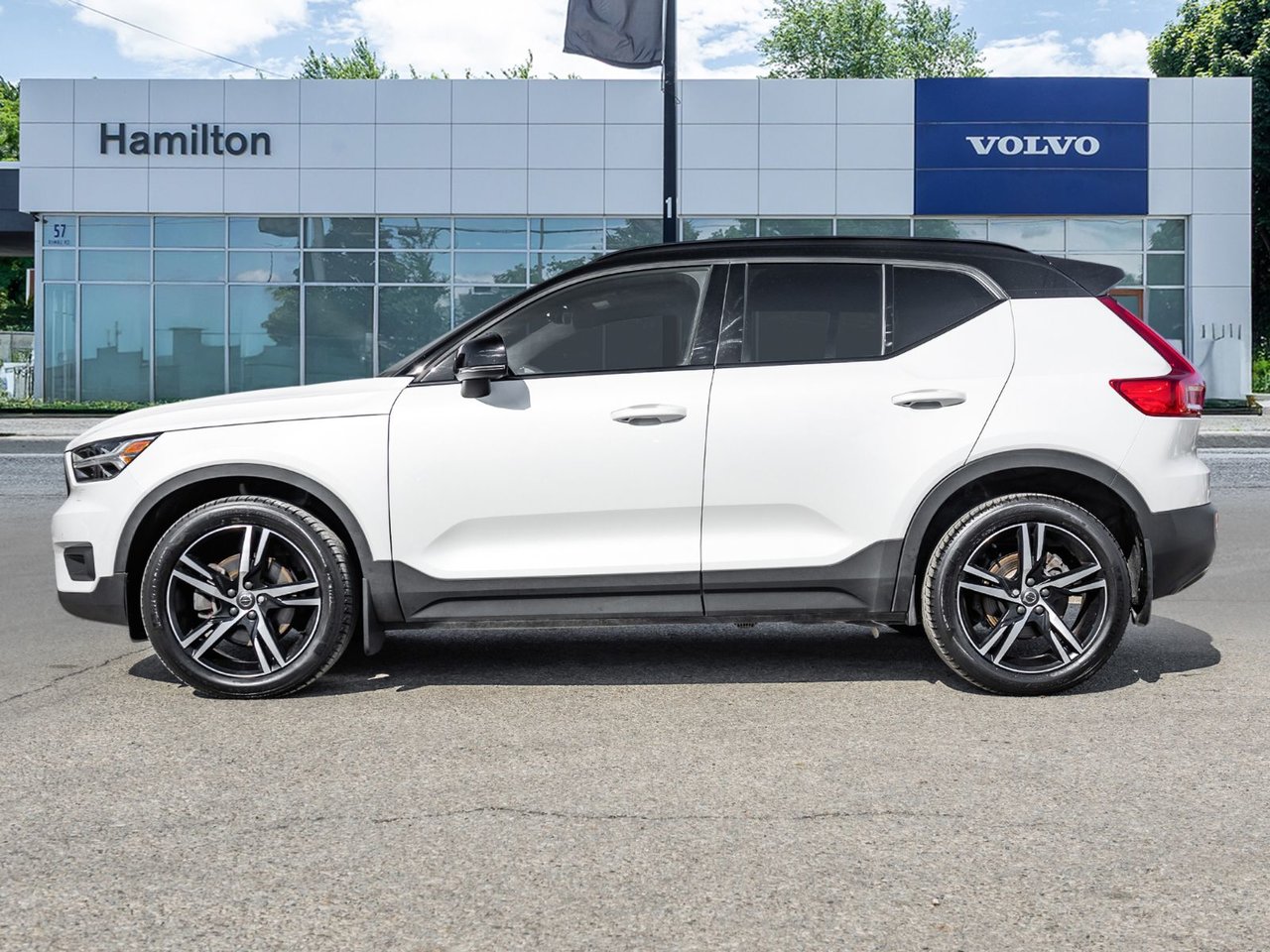 2022 Volvo XC40 R-Design-2
