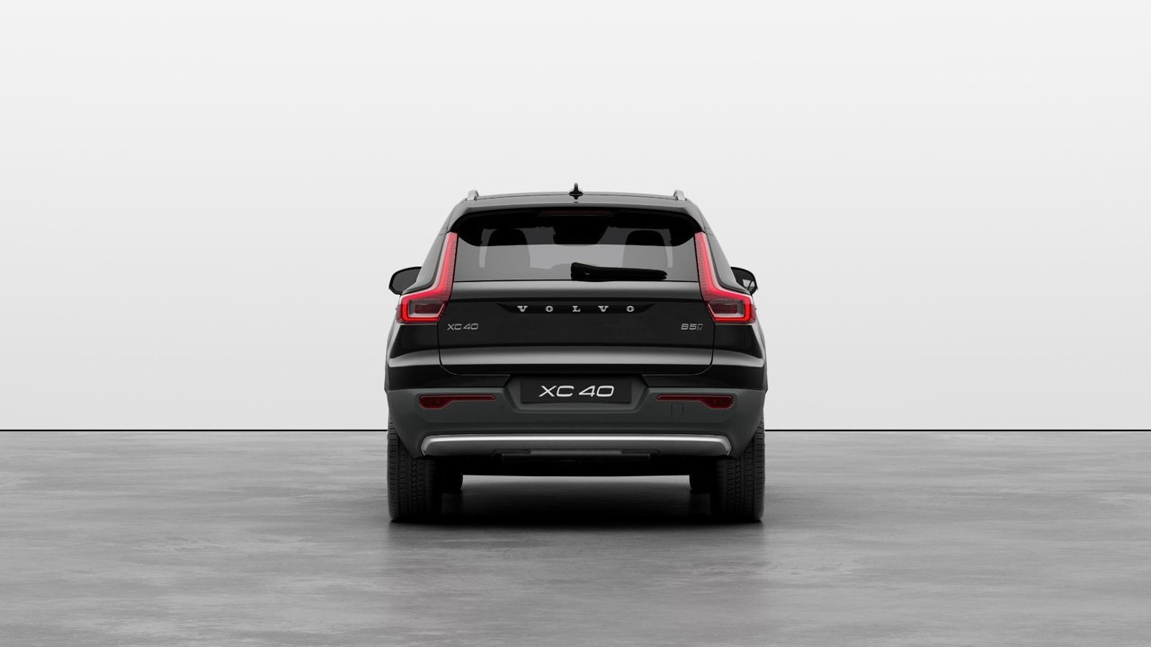 2025 Volvo XC40 Core Bright Theme-3