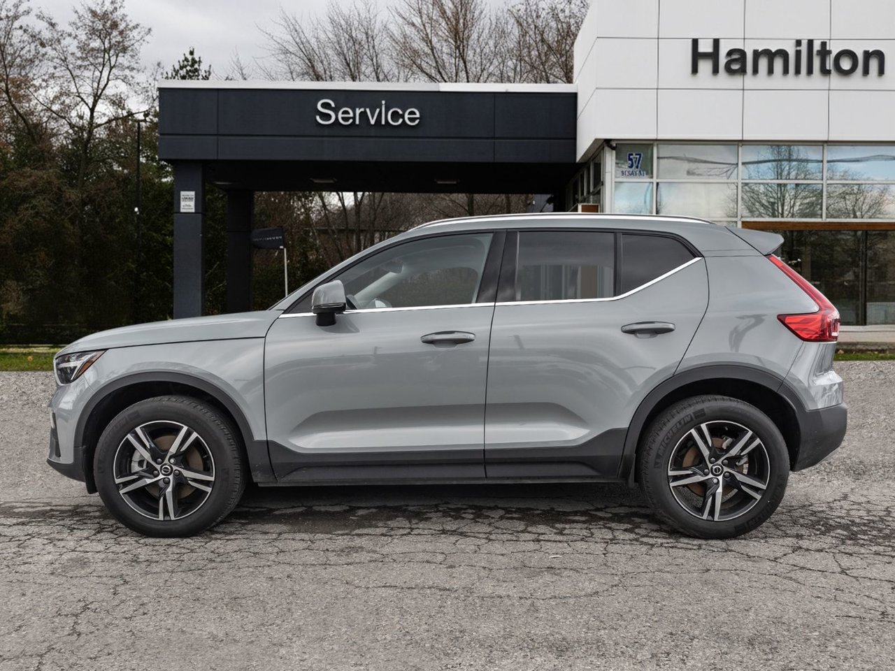 2025 Volvo XC40 Core Bright Theme-2
