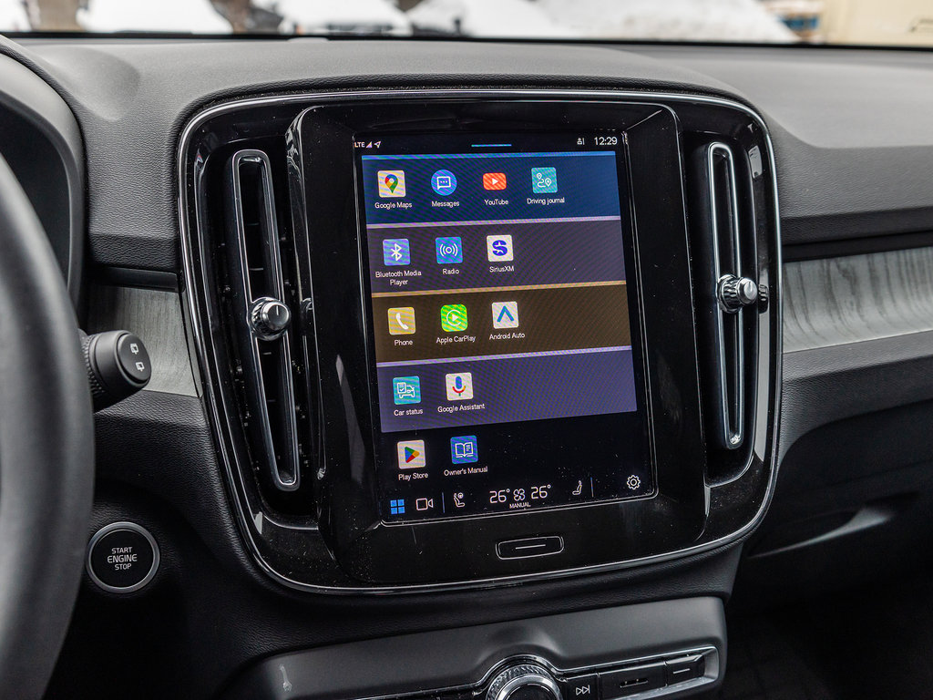 2025 Volvo XC40 Core Bright Theme-17