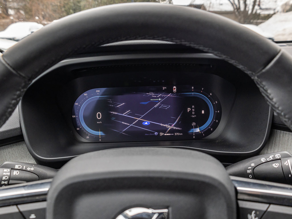 2025 Volvo XC40 Core Bright Theme-9