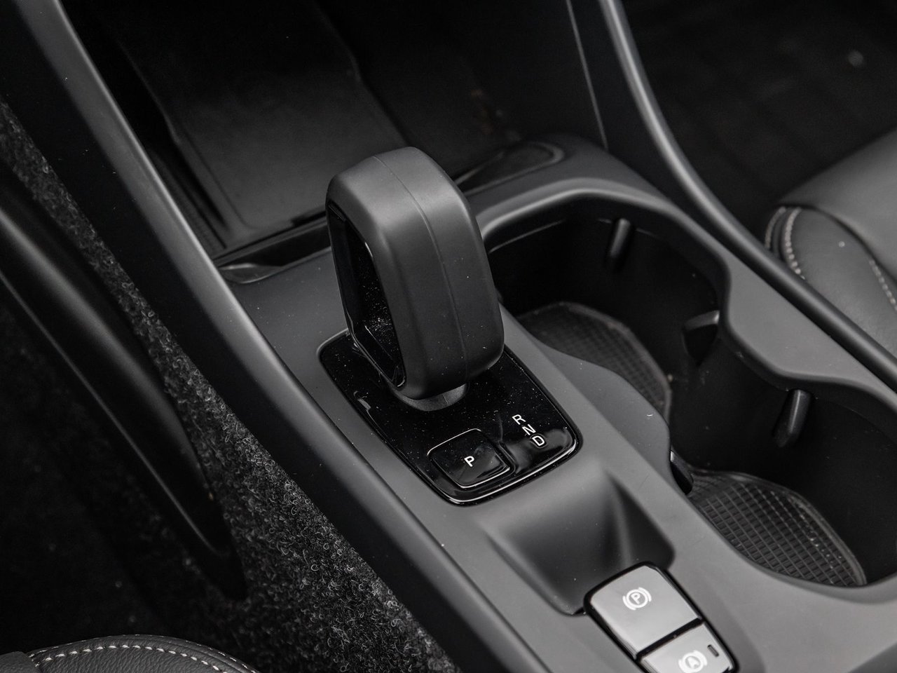 2025 Volvo XC40 Core Bright Theme-14