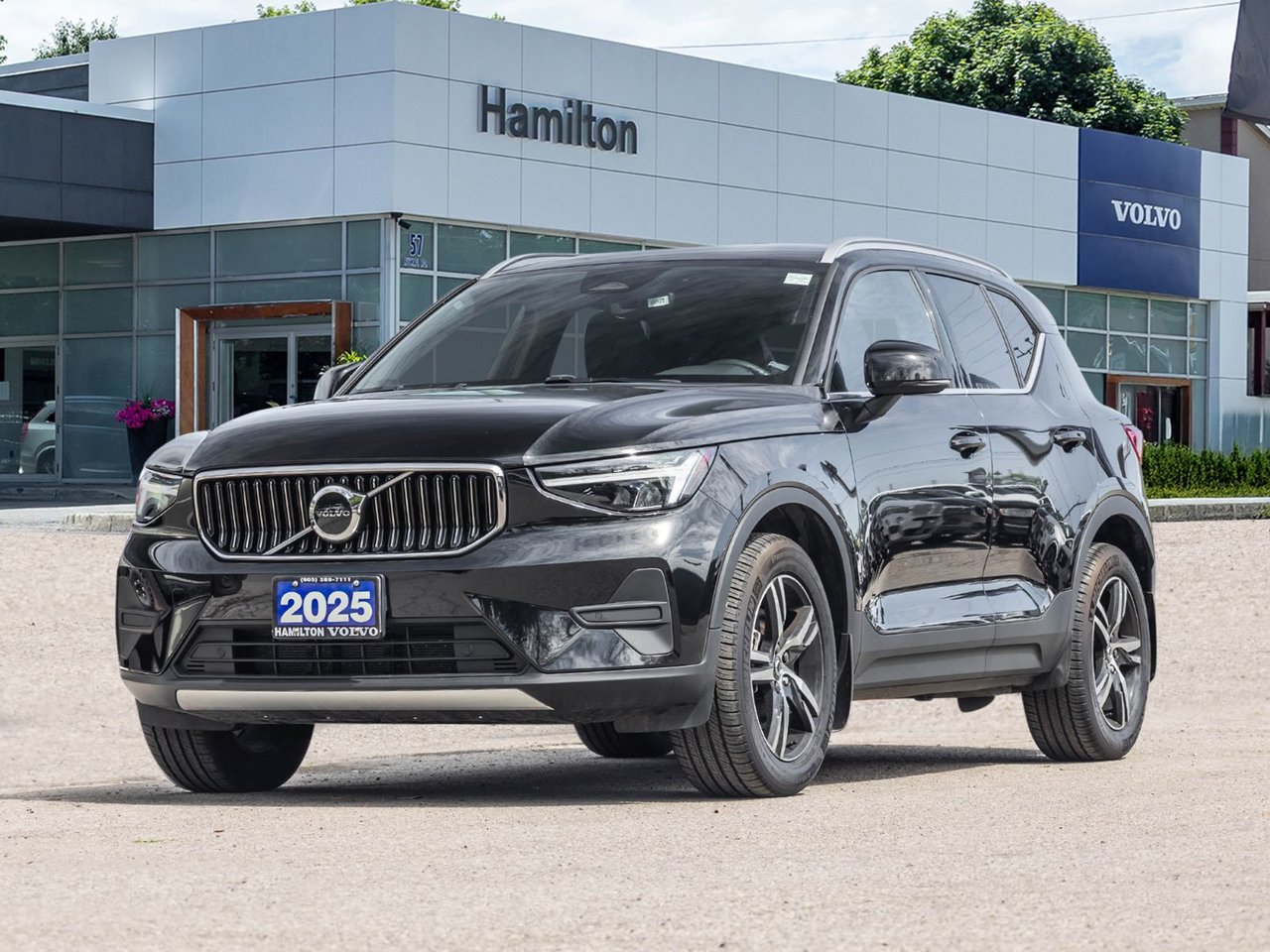 2025 Volvo XC40 B5 Core Bright Theme AWD