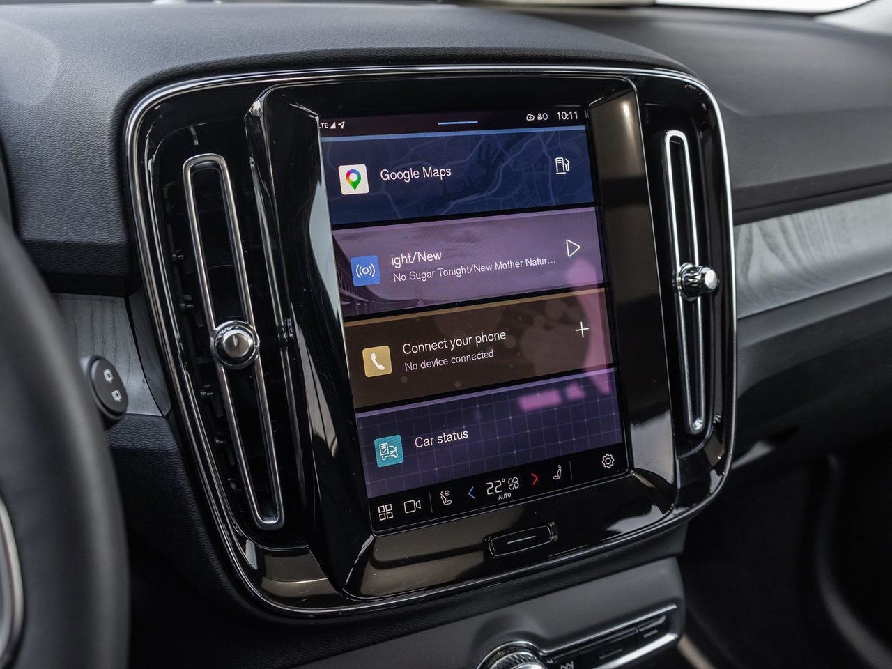 2025 Volvo XC40 Plus Dark Theme-20