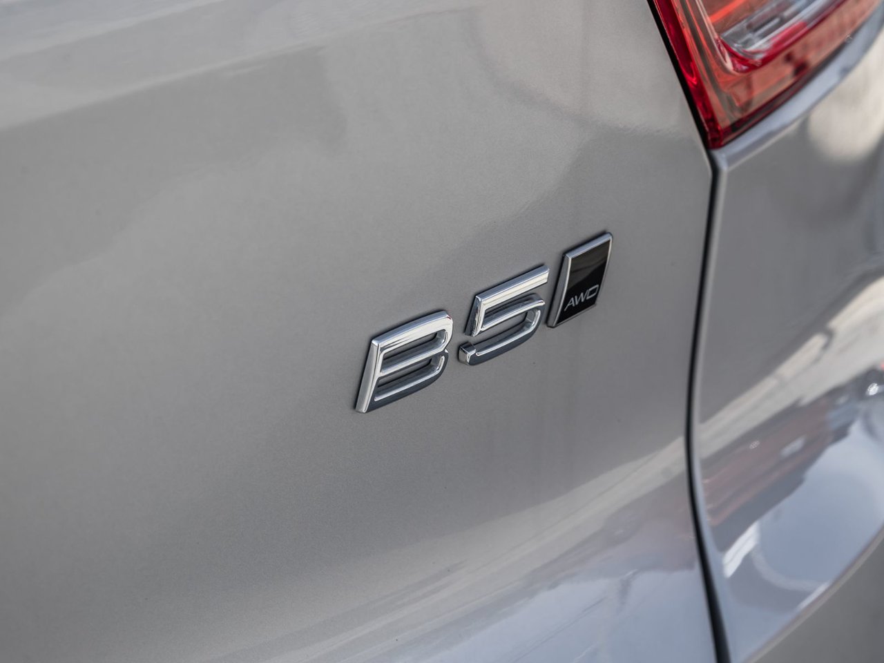 2025 Volvo XC40 Plus Dark Theme-7