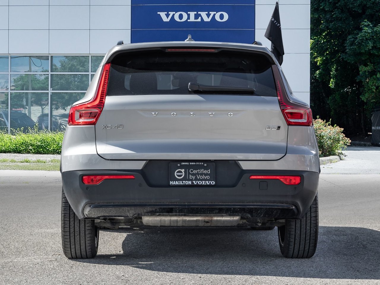 2025 Volvo XC40 Plus Dark Theme-5