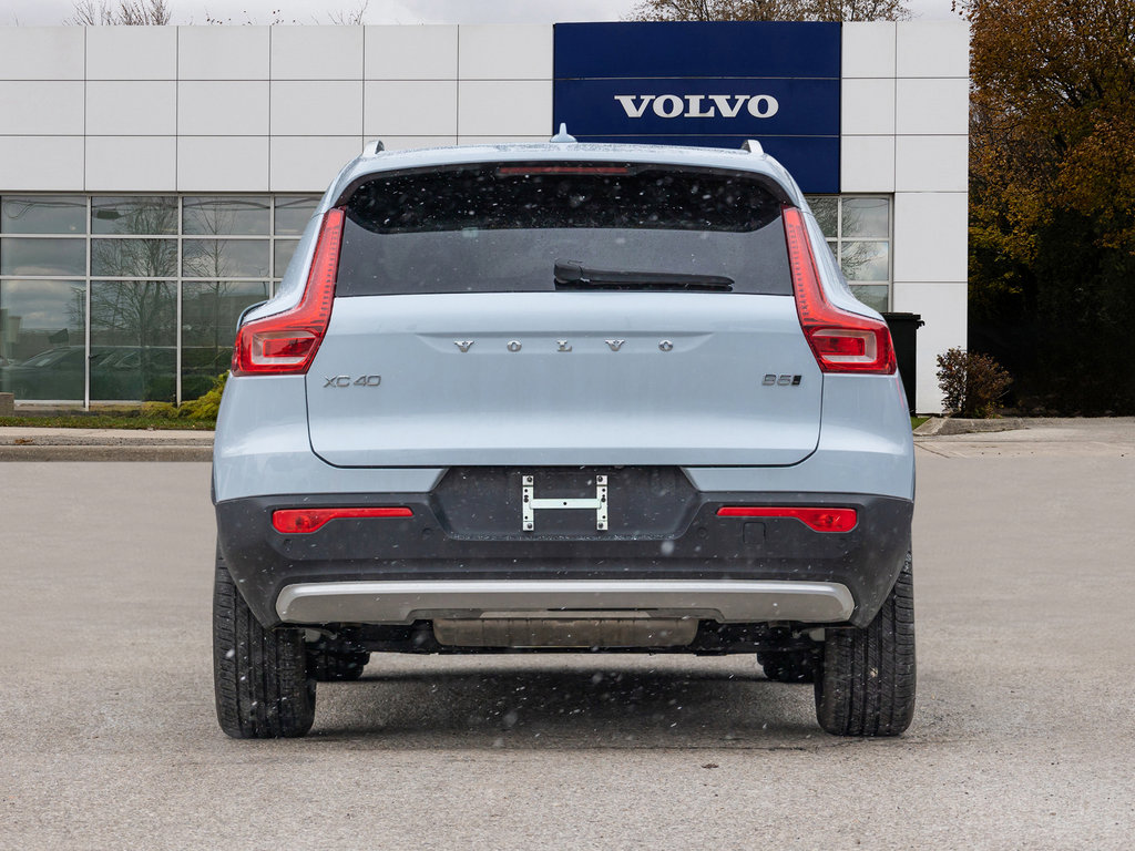 2025 Volvo XC40 Core Bright Theme-5