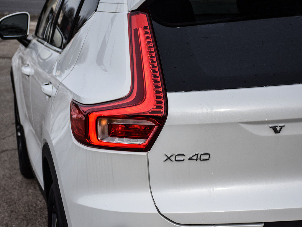 2025 Volvo XC40 Core Bright Theme-7