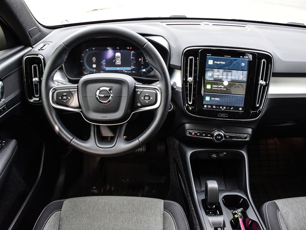 2025 Volvo XC40 Core Bright Theme-10