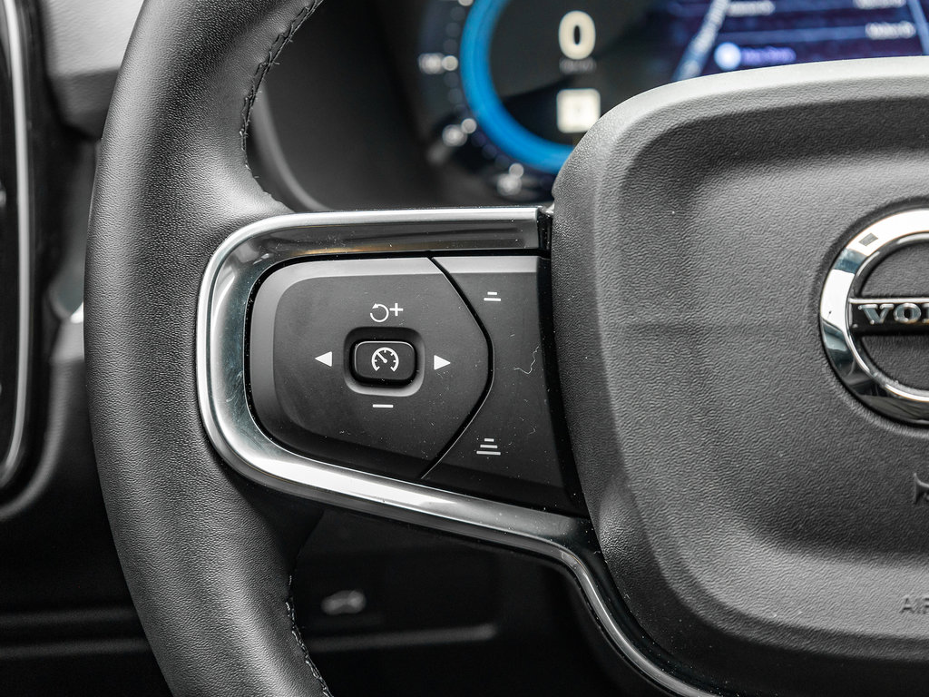 2025 Volvo XC40 Core Bright Theme-8