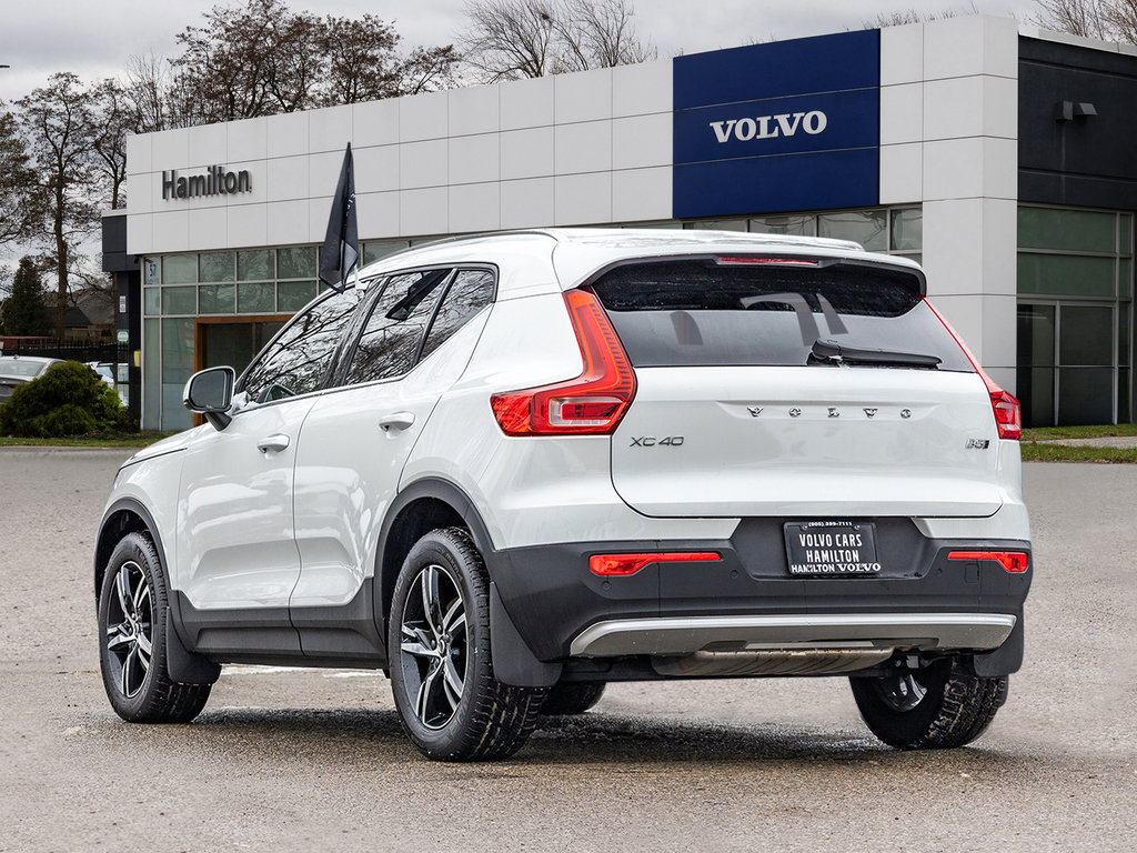2025 Volvo XC40 Core Bright Theme-4
