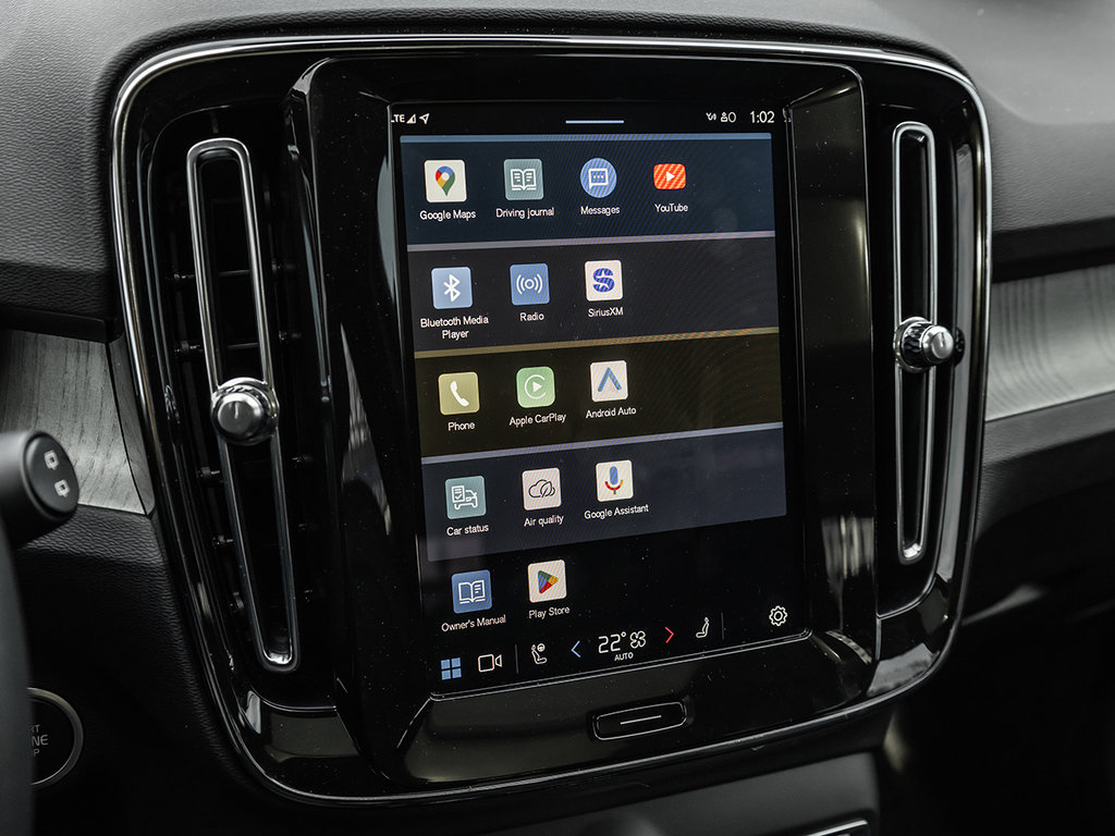 2025 Volvo XC40 Plus Dark Theme-17