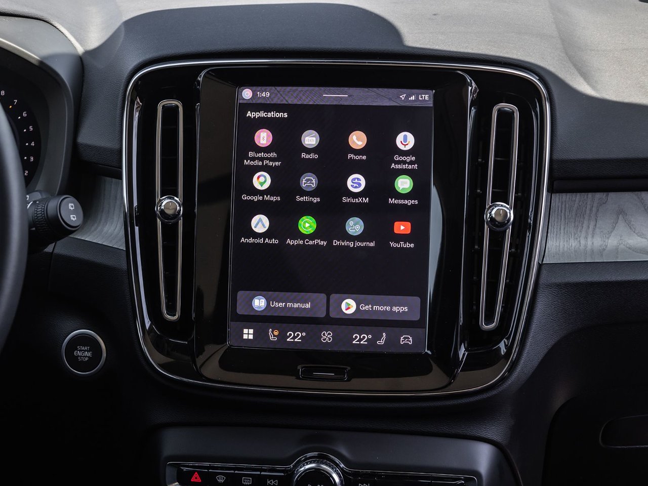 2025 Volvo XC40 Plus Dark Theme-27