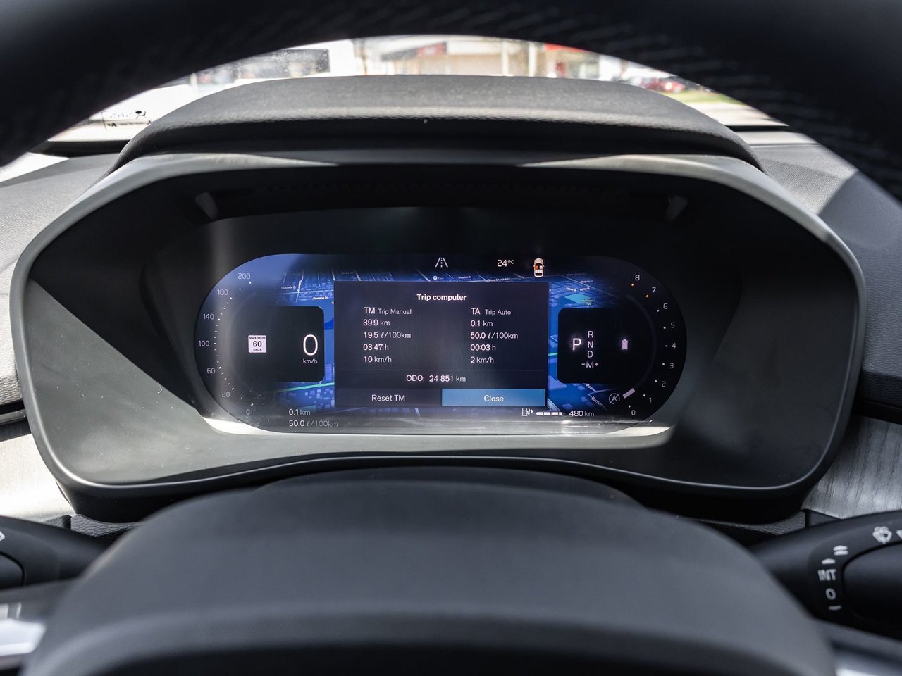 2025 Volvo XC40 Plus Dark Theme-12