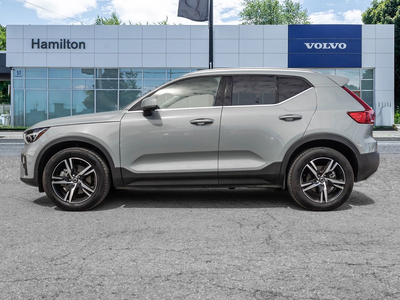 2025 Volvo XC40 Core Bright Theme-3