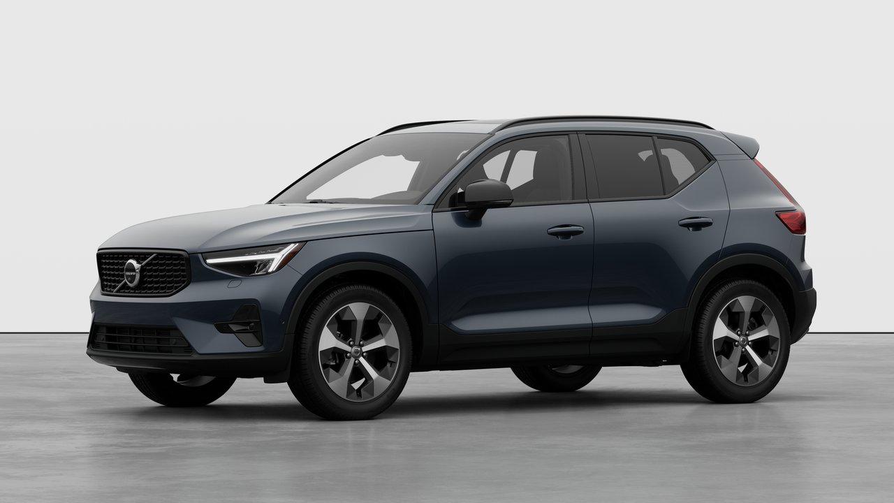 2026 Volvo XC40 Plus Dark Theme-0