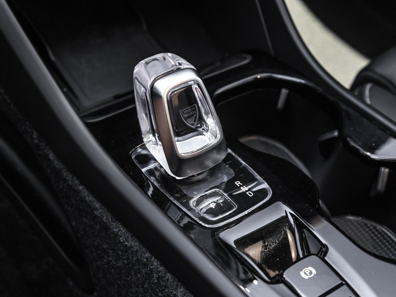 2026 Volvo XC40 Plus Dark Theme-16