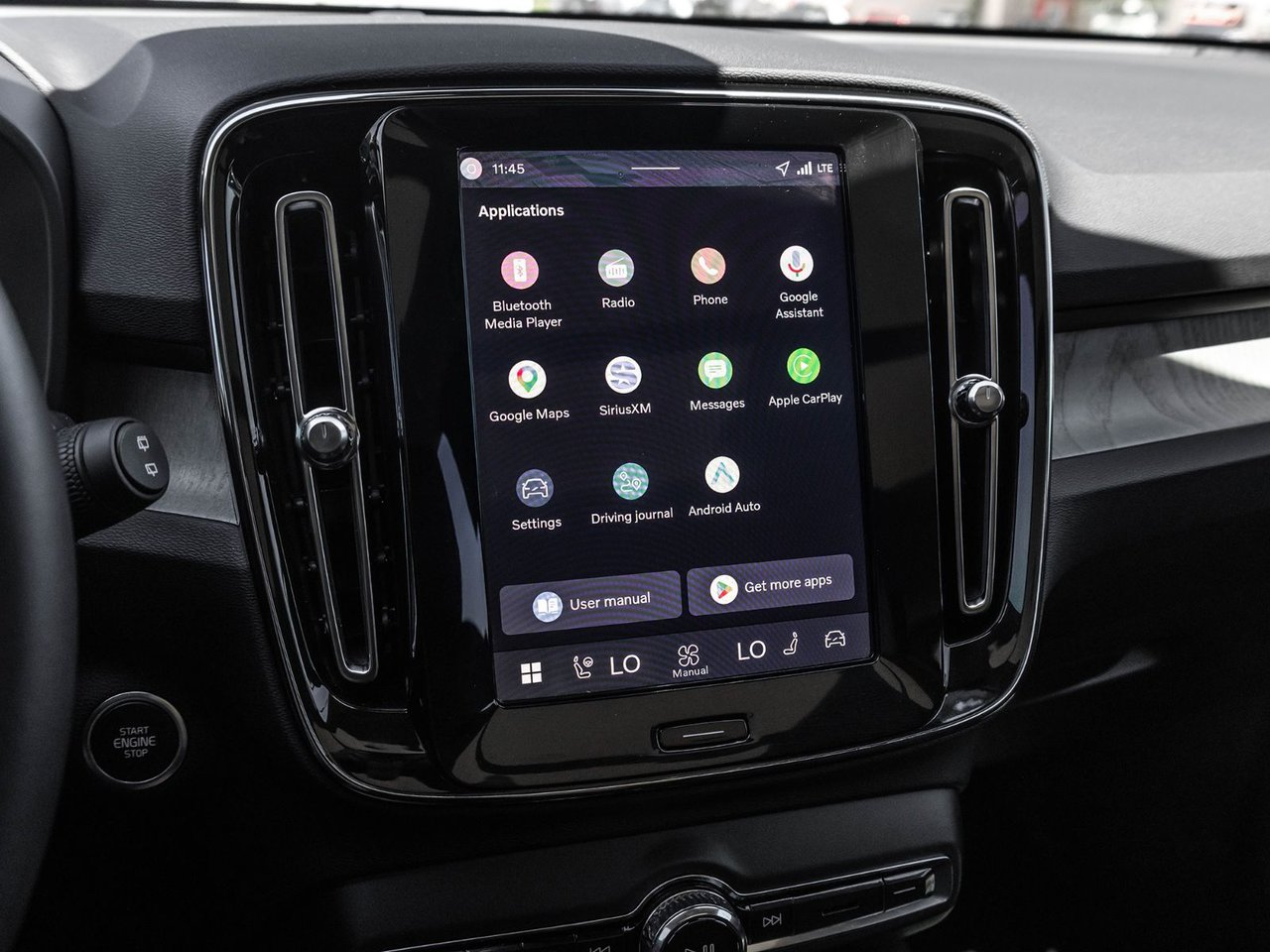 2026 Volvo XC40 Plus Dark Theme-19