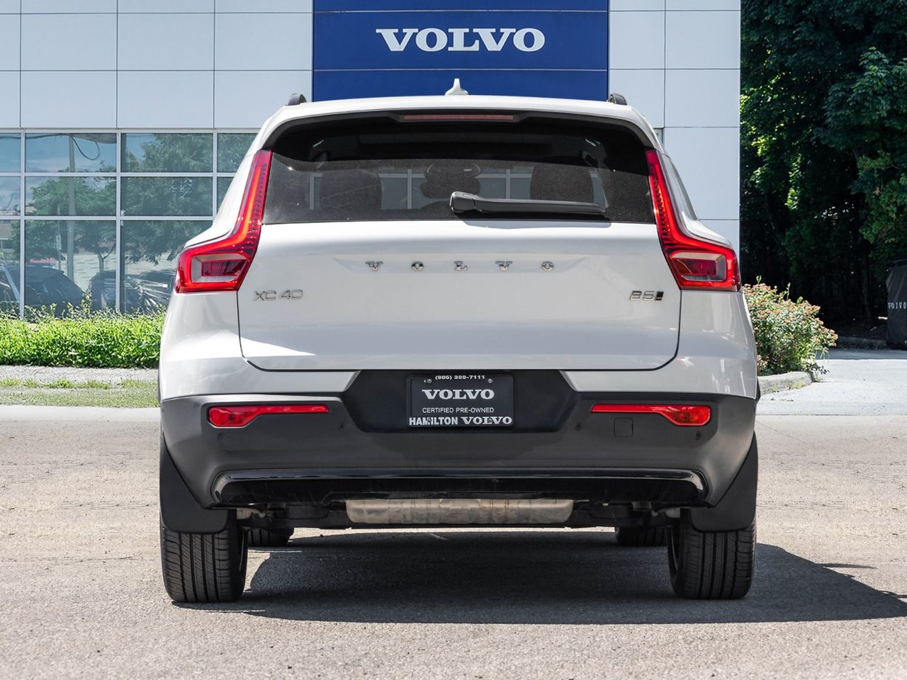 2026 Volvo XC40 Plus Dark Theme-5