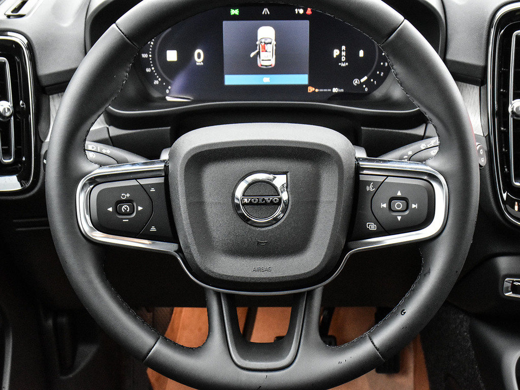 2026 Volvo XC40 Plus Dark Theme-20