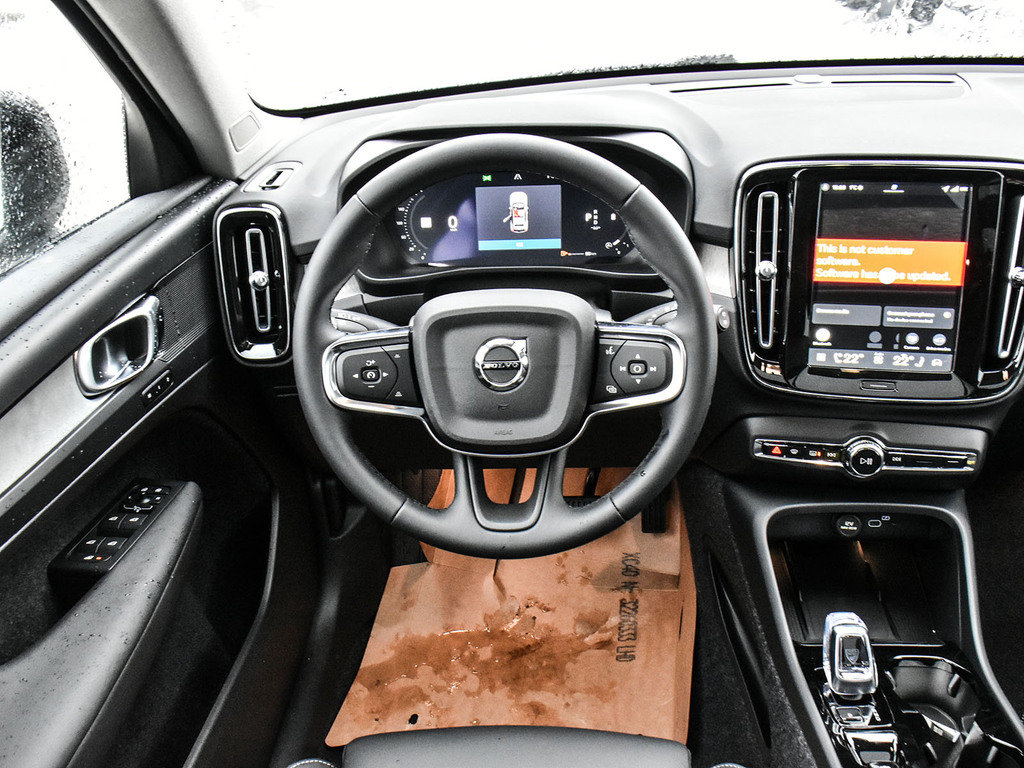 2026 Volvo XC40 Plus Dark Theme-19