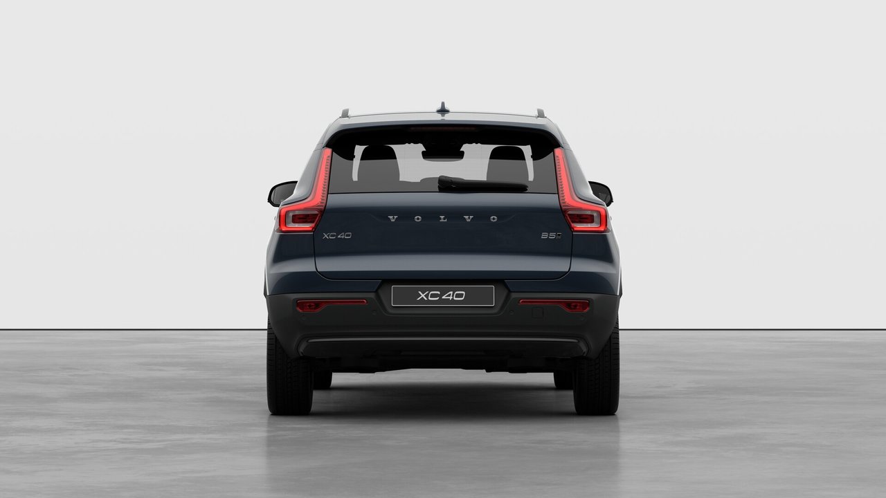 2026 Volvo XC40 Core Dark Theme-5