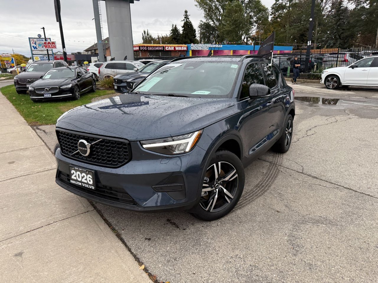 2026 Volvo XC40 Core (Dark Theme)-4
