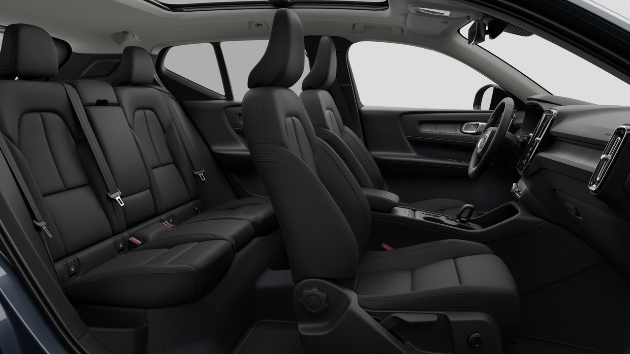 2026 Volvo XC40 Core Dark Theme-12
