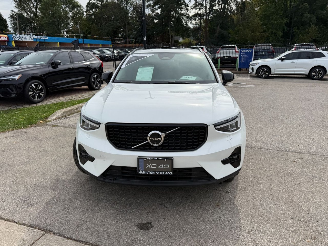 2026 Volvo XC40 Plus (Dark Theme)-5