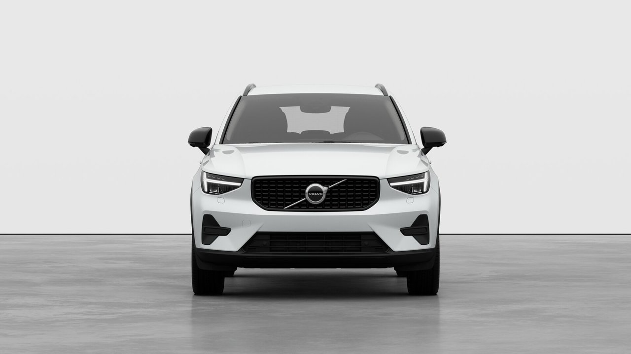 2026 Volvo XC40 Core Dark Theme-4