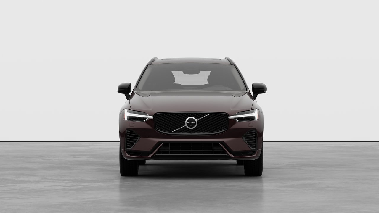 2026 Volvo XC60 Plug-In Hybrid Plus Dark Theme-4