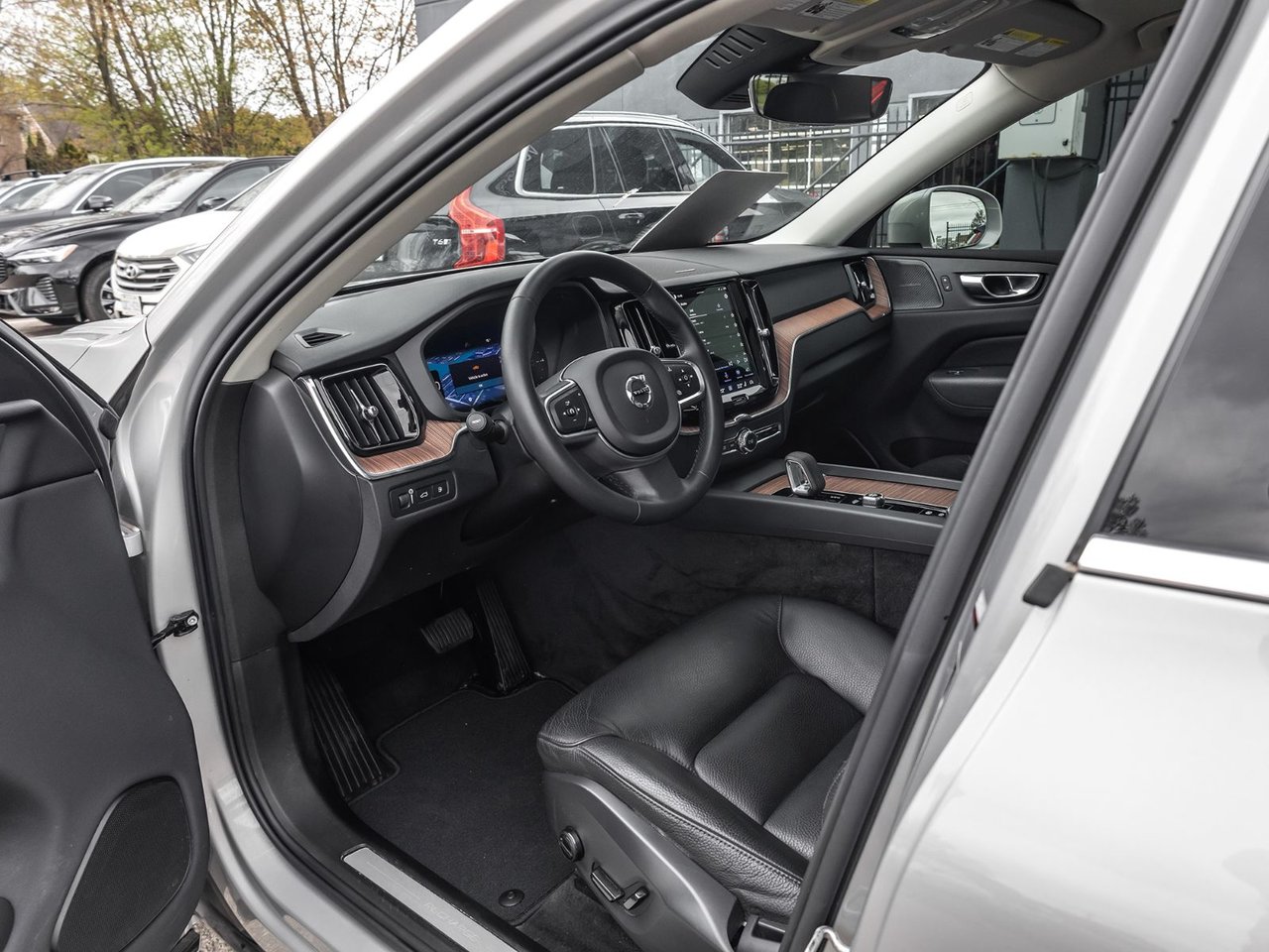2022 Volvo XC60 Recharge Inscription Expression-27