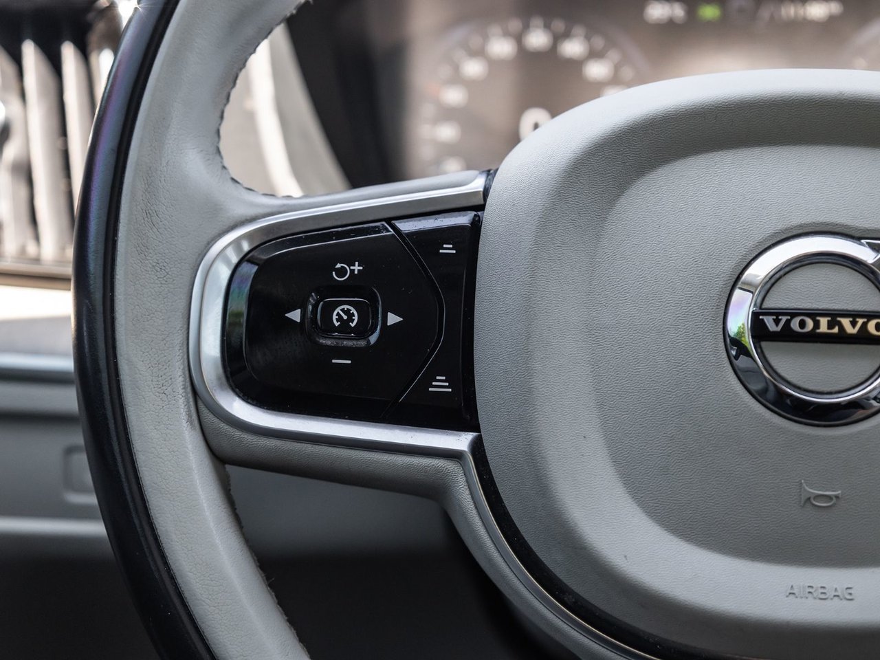 2019 Volvo XC60 Inscription-9