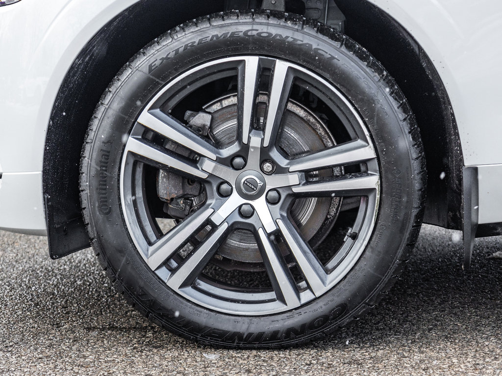 2021 Volvo XC60 Momentum-3