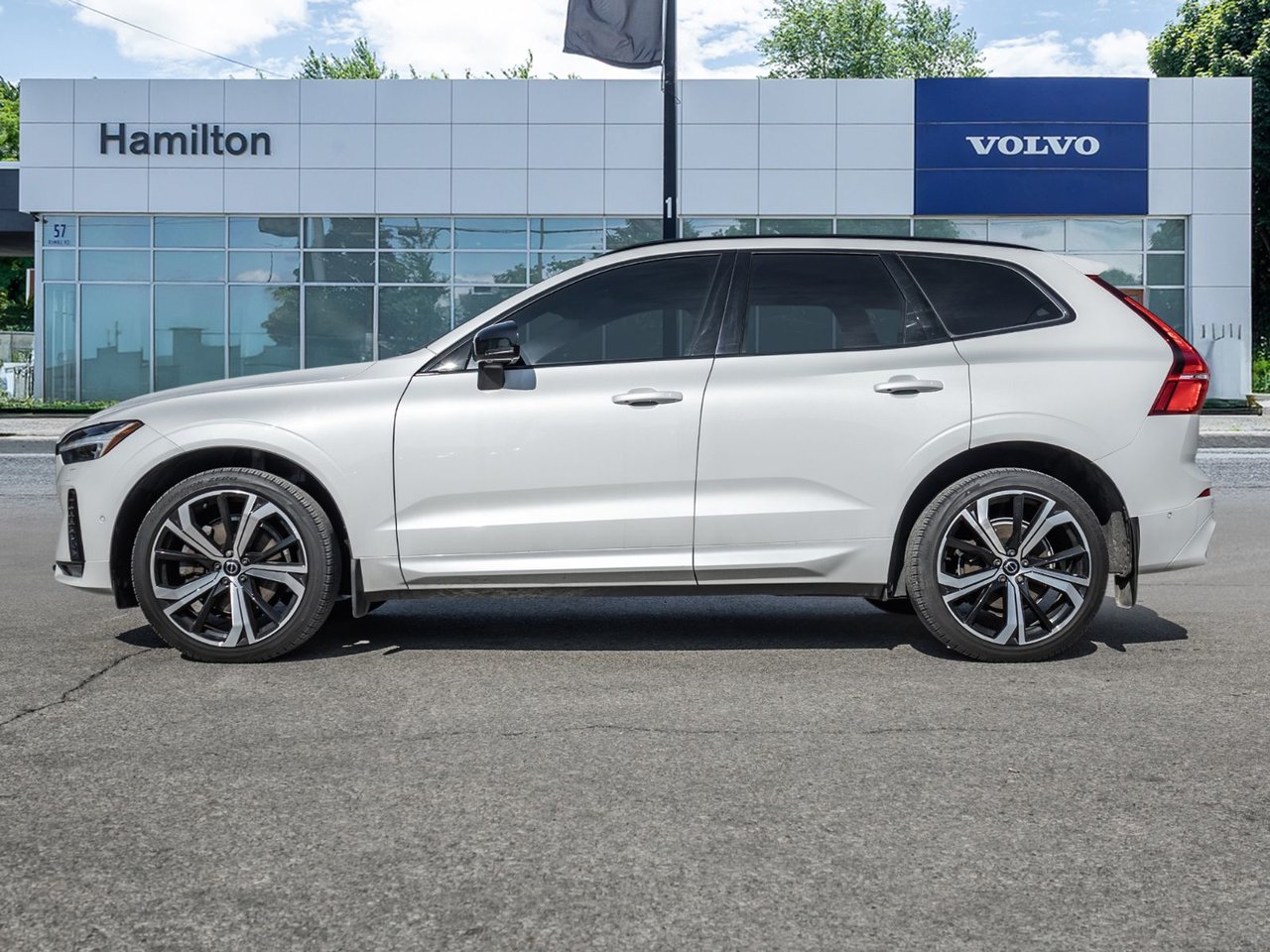 2022 Volvo XC60 R-Design-2