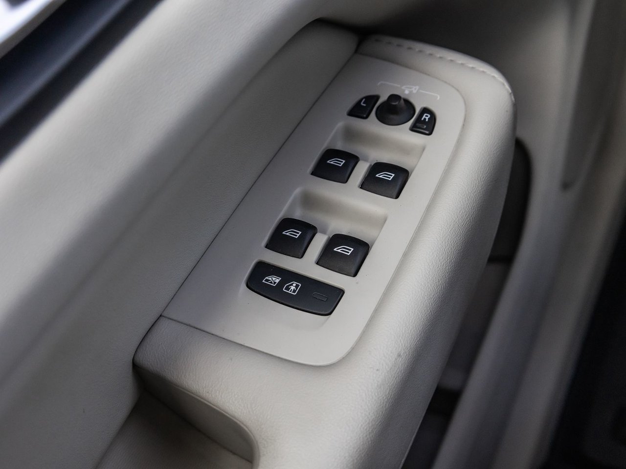 2022 Volvo XC60 Inscription-16