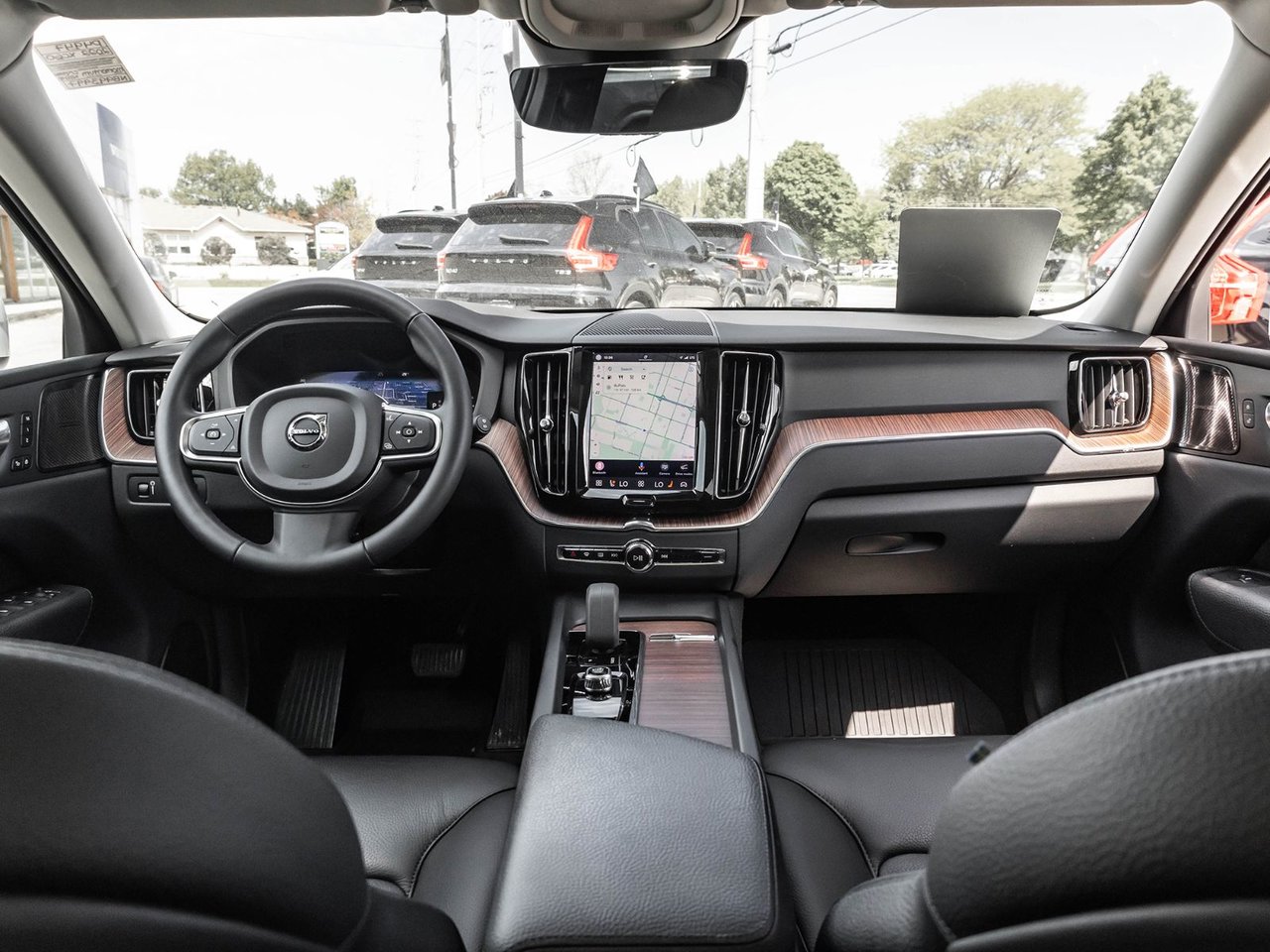 2022 Volvo XC60 Momentum-28