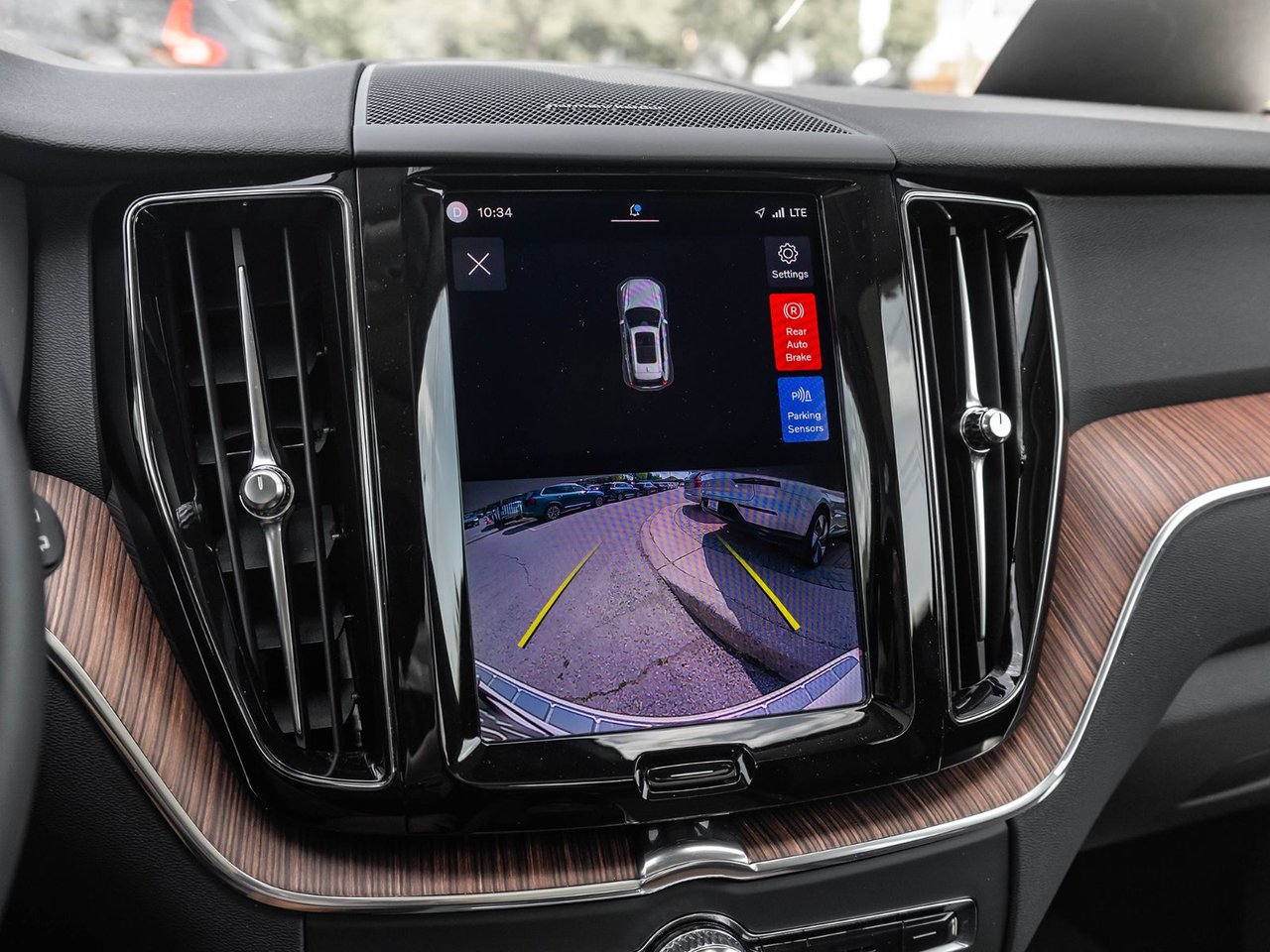 2022 Volvo XC60 Momentum-20