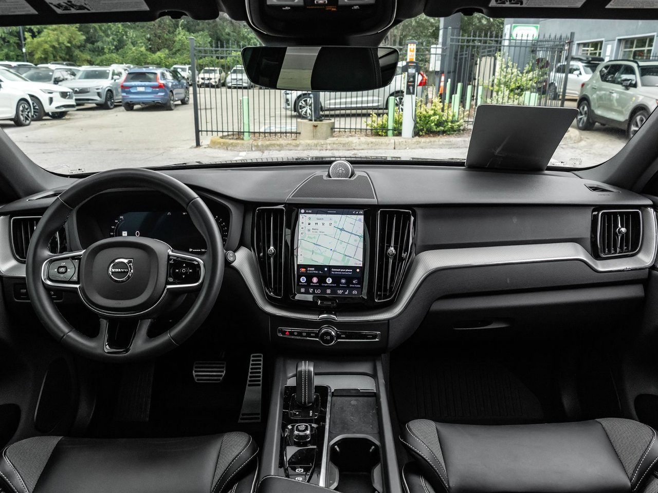 2022 Volvo XC60 R-Design-30